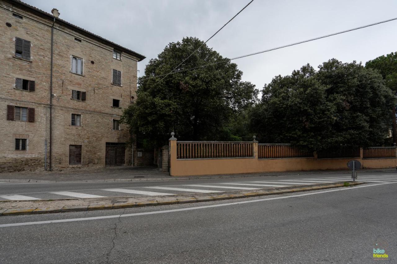 Belvedere Sulle Mura Pesaro Bagian luar foto